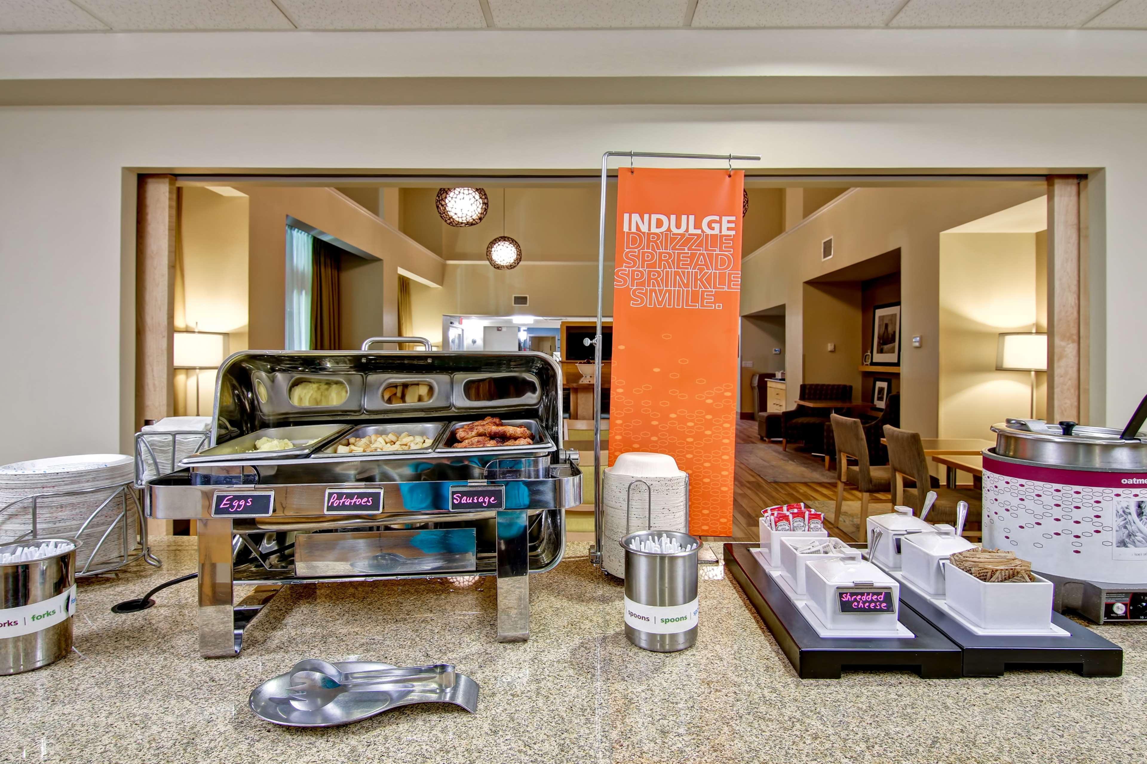 Hampton Inn & Suites Saint John Eksteriør billede