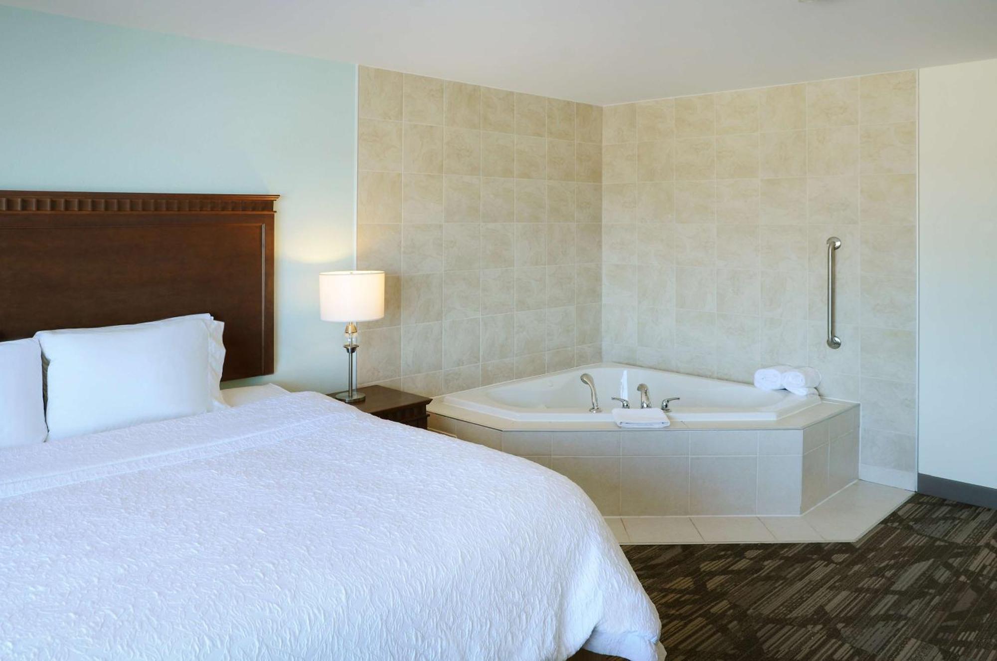 Hampton Inn & Suites Saint John Eksteriør billede