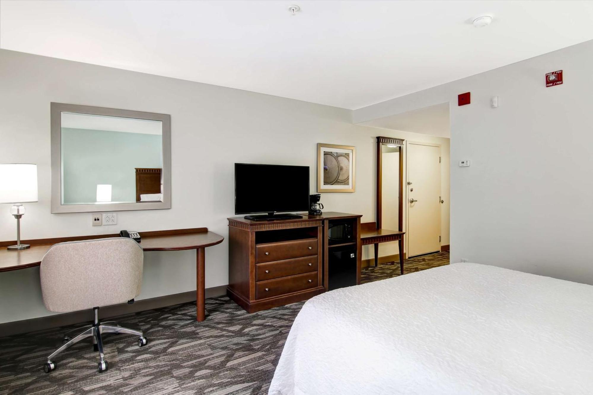 Hampton Inn & Suites Saint John Eksteriør billede