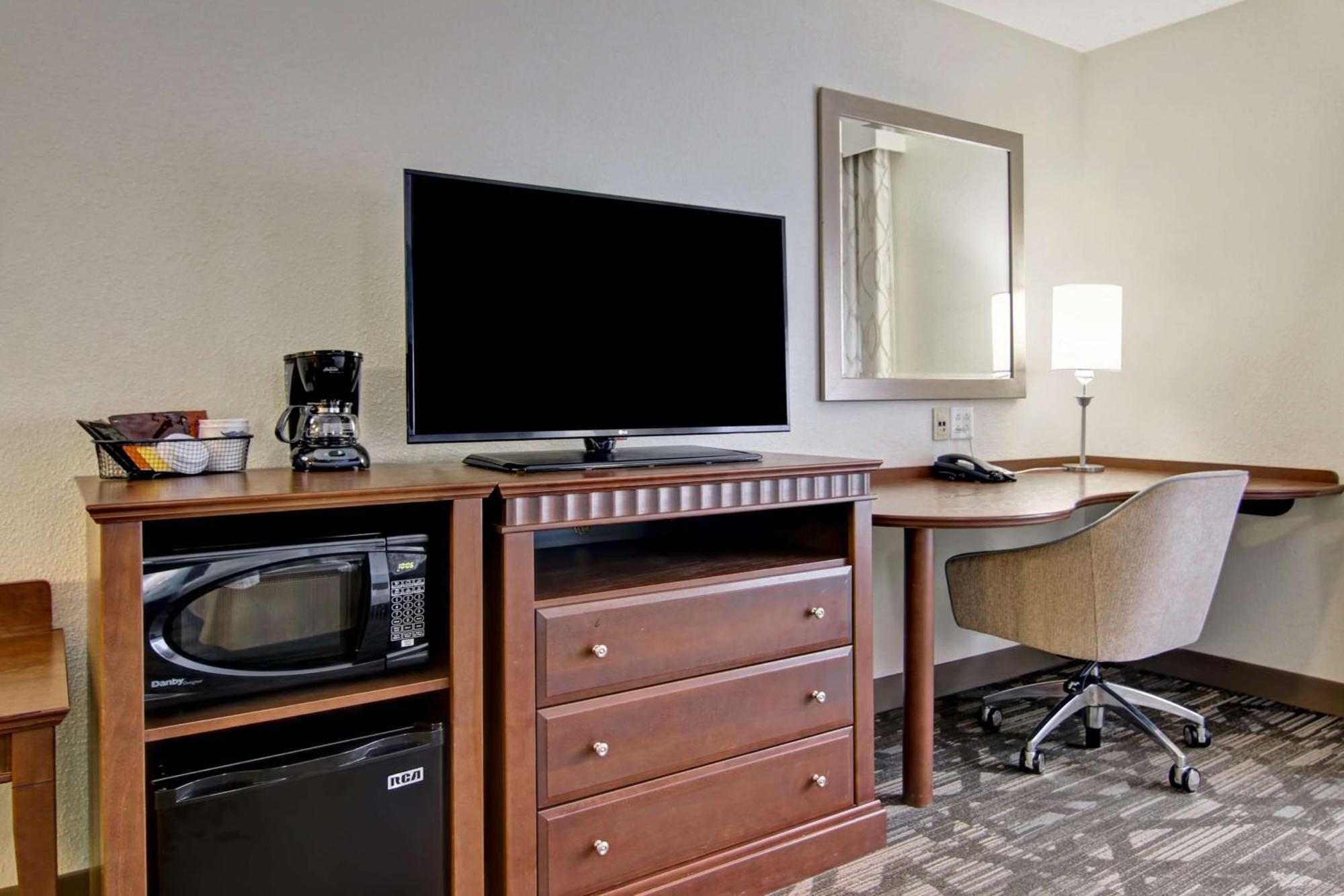Hampton Inn & Suites Saint John Eksteriør billede