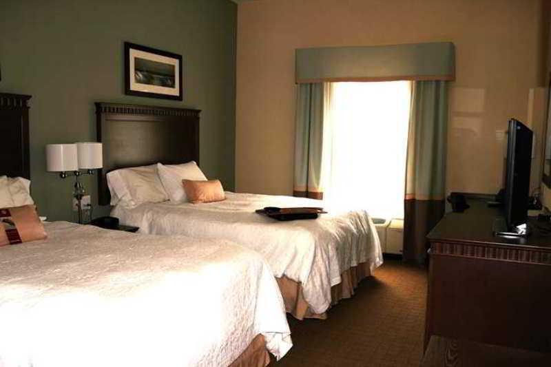 Hampton Inn & Suites Saint John Eksteriør billede
